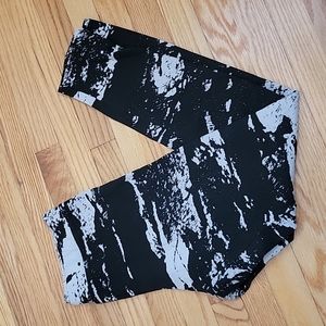 Divided Black and White Patterned Leggings
